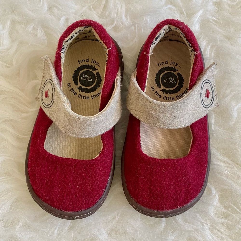 Livie & Luca Carta II Dark Red Felt Mary Jane, size 5